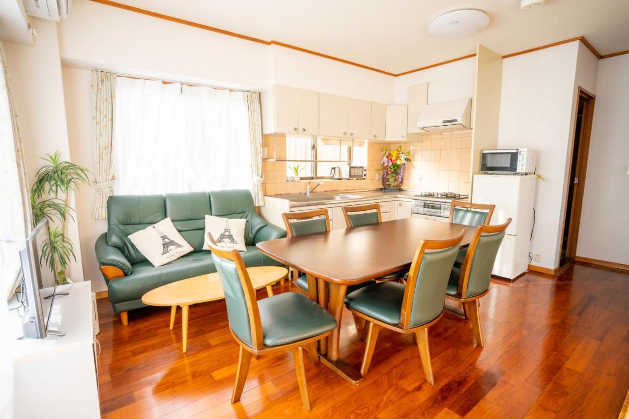 Ferienwohnung スマイルハイツ Naha Exterior foto